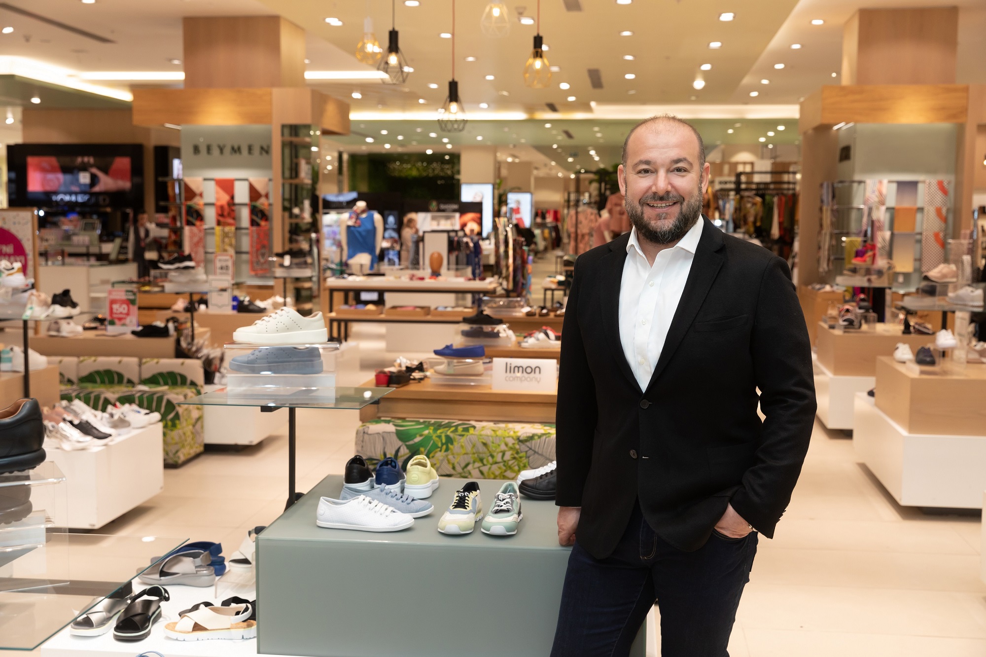 Boyner, "kapıya teslimat" ağı kuruyor