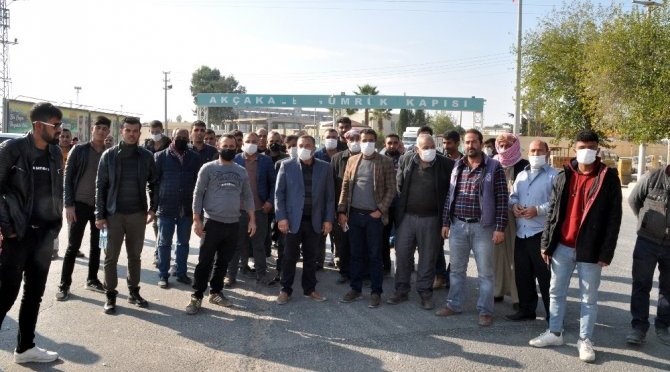 Telabyad gümrüğünde şoförler çileden çıktı