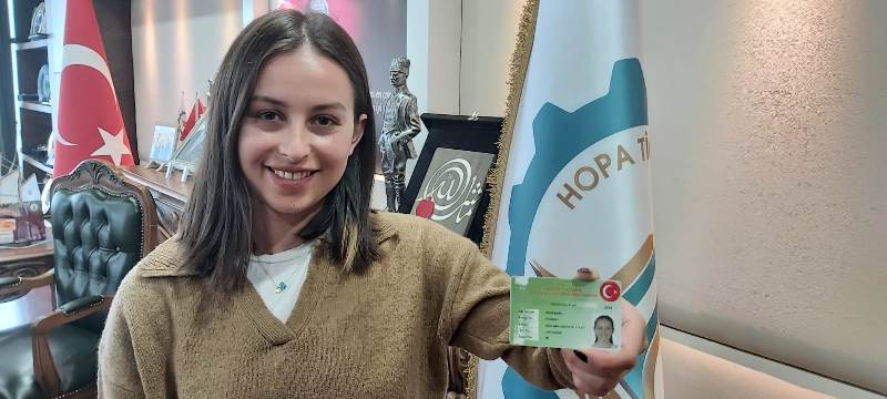 Sarp Sınır Kapısı'nda lojistiğe kadın eli değdi