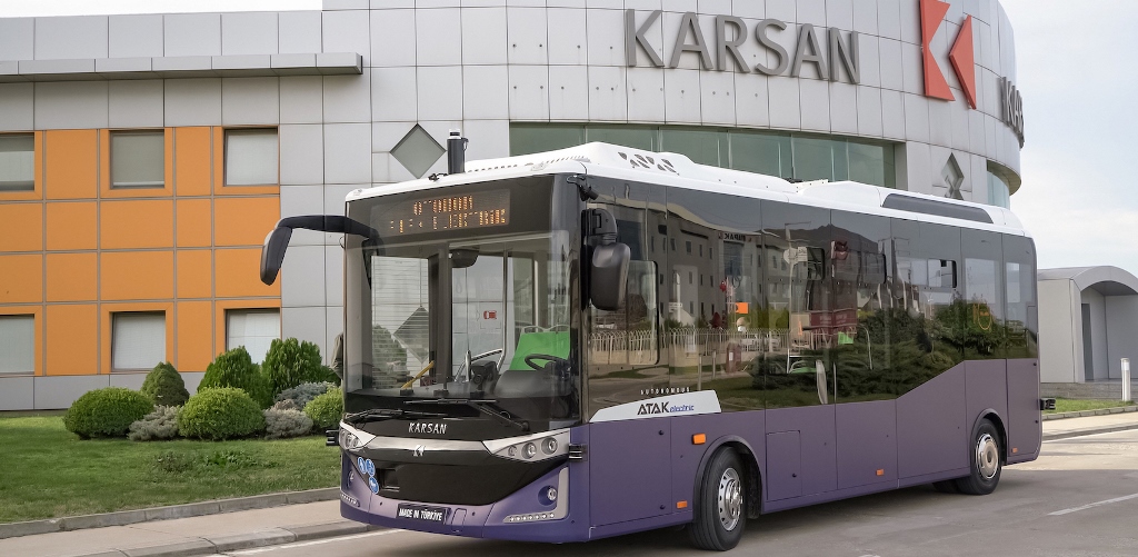 Sürücüsüz, otonom Atak Elektrikli yollara çıkıyor