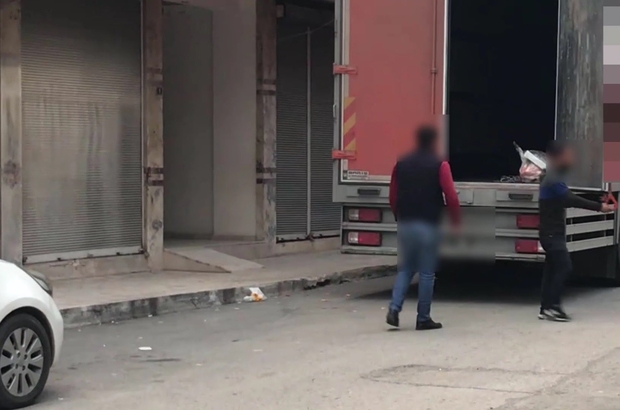 Evden depoya uyuşturucu taşıma polise takıldı