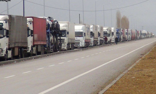 Türk TIR'ları 25 gündür Rus sınırında bekletiliyor