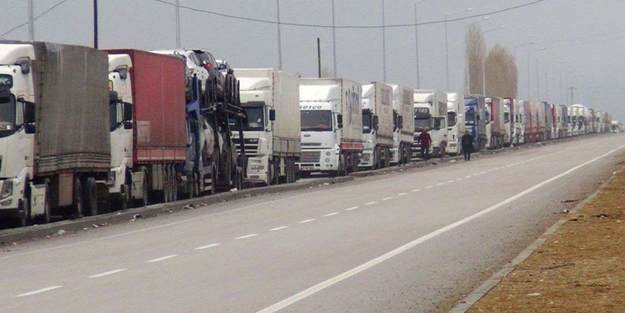 Türk TIR’ları Rus duvarını aşamıyor