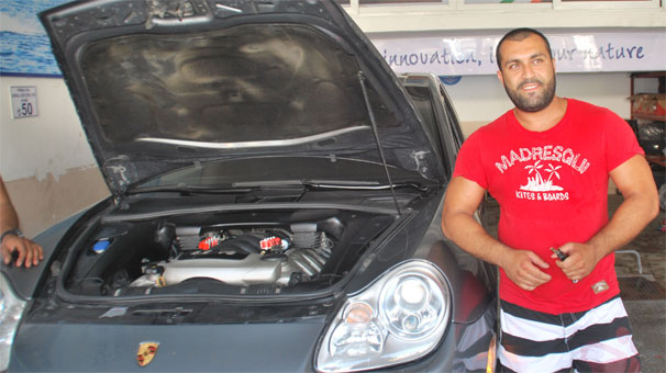 Porsche’sine LPG taktıran bilge