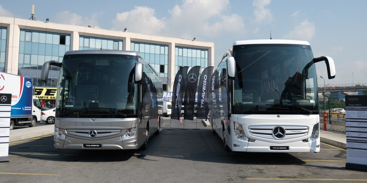 Mercedes'in 41 farklı yeniliğe sahip otobüsleri podyuma çıkıyor