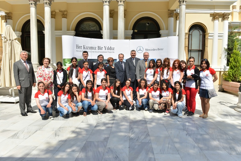 Mercedes'in Yıldız Kızlar'ı İstanbul’da