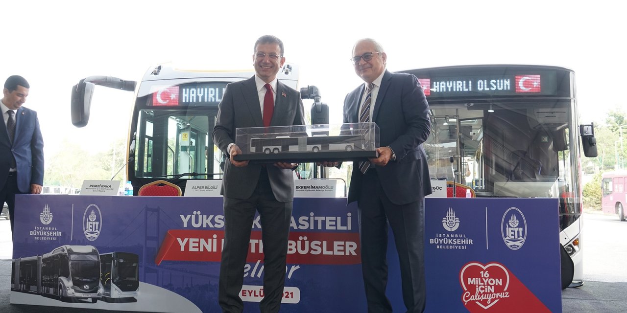 İstanbul'a 100 yeni  Otokar metrobüs için imzalar atıldı