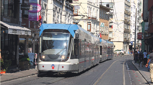 İstanbul ray fakiri ve otobüs şampiyonu