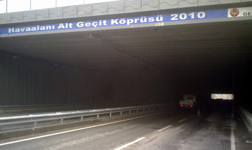 Alt geçitler karanlıkta kaldı!