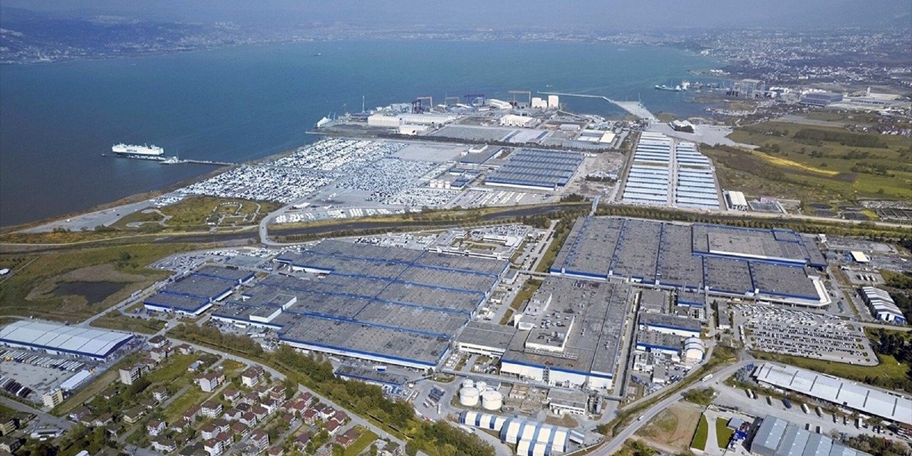 Ford, Gölcük fabrikasındaki üretimine "çip krizi" arası verdi