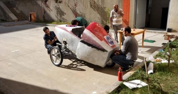 Hurdalardan hidromobil yaptılar