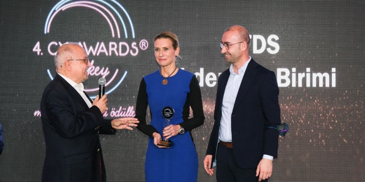 “Kadın İçin Taşıyoruz” projesine, "Sosyal Sorumluluk" Özel Ödülü