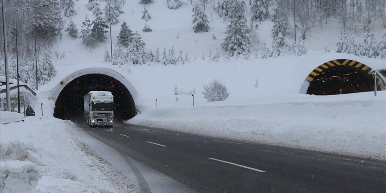 TEM Otoyolu Bolu Tüneli bu gece trafiğe kapatılacak