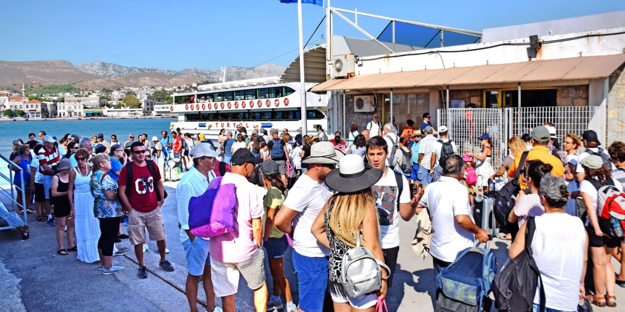 Ege’nin iki yakası 4 noktadan feribotlarla yeniden kucaklaşıyor