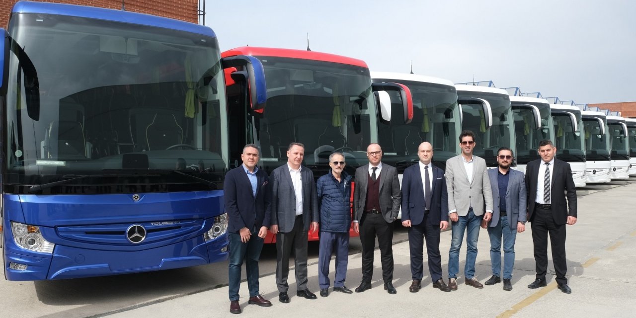 Mercedes-Benz Türk, Platform Turizm’e 20 Tourismo 15 RHD teslim etti