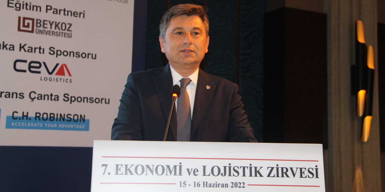 "Gemi hatları, lojistik sektörüne yaşam hakkı tanımamama çabasında"