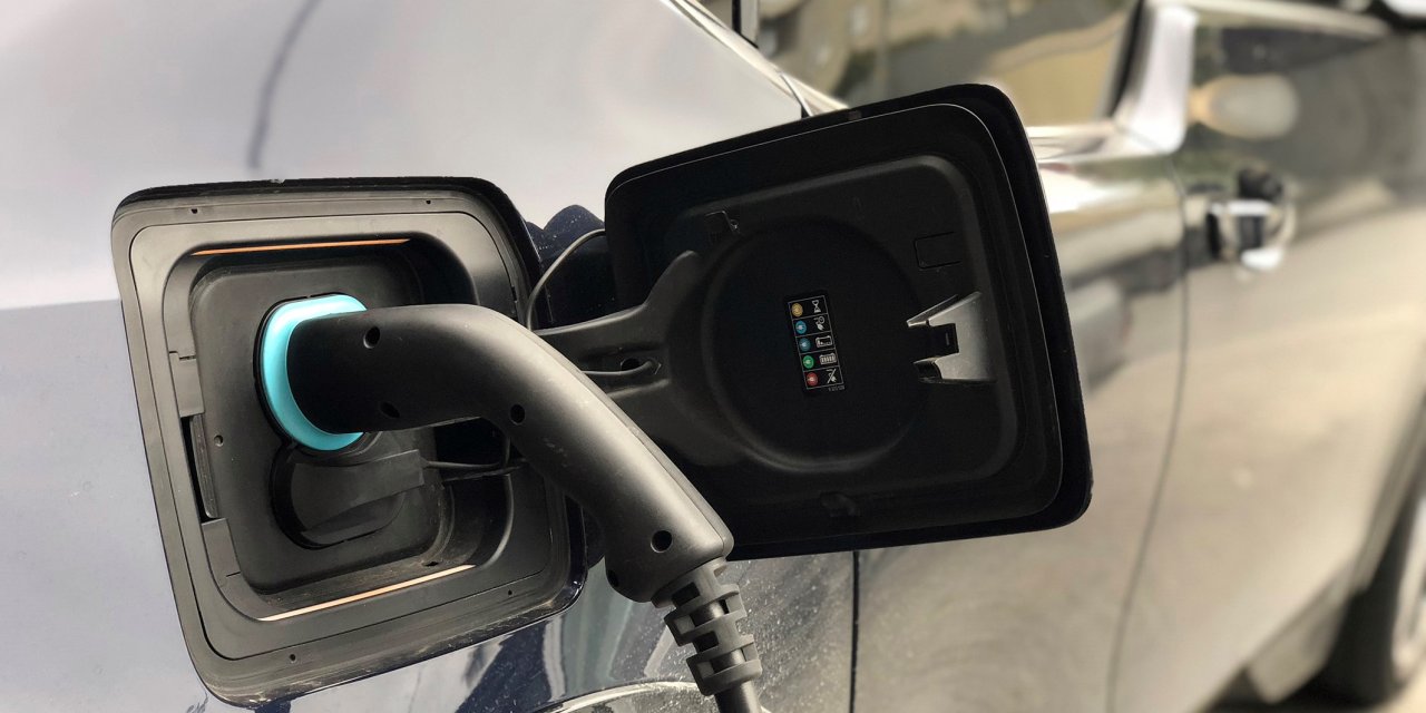 Türkiye'nin ilk şarj ağı işletmecisi   lisansını FullCharger aldı