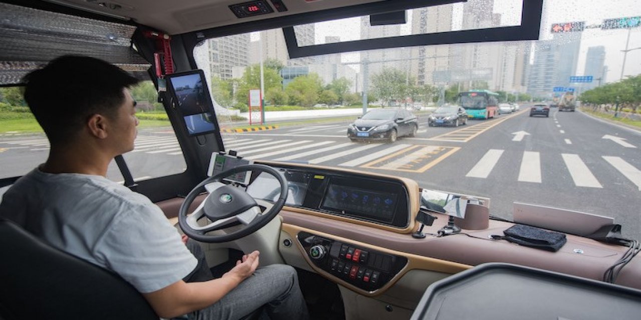 Çin'in Shenzen eyaletinde otonom araçlar trafiğe çıkıyor