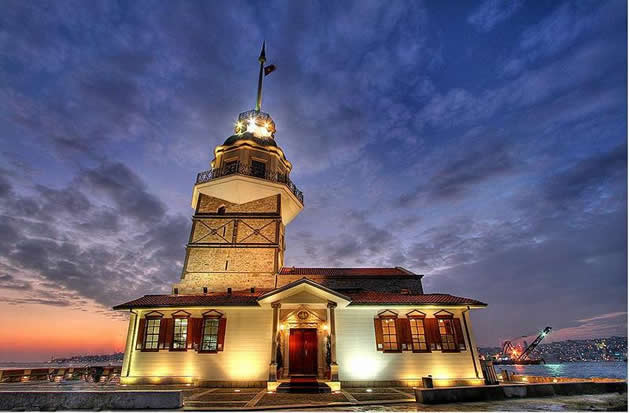 İstanbul'un simgesi Kız Kulesi satılıyor