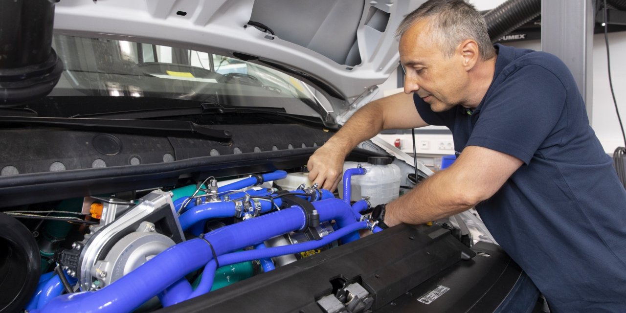 Bosch, yakıt hücreli kamyonetleri test ediyor