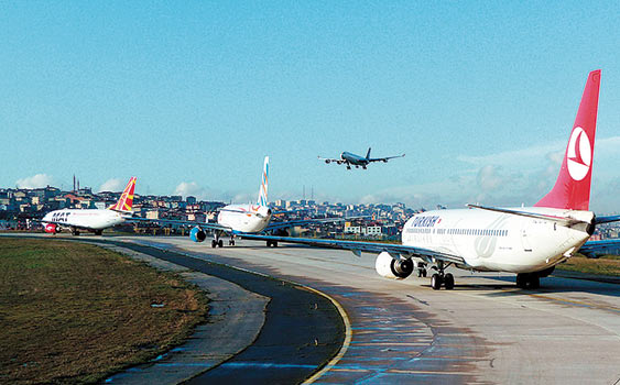 180 Boeing için 'acil' kodlu uyarı