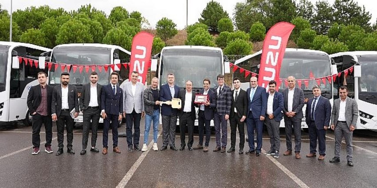 Enke Otomotiv’den Ofses Turizm’e 15 adet Novo Lüx midibüs teslimatı