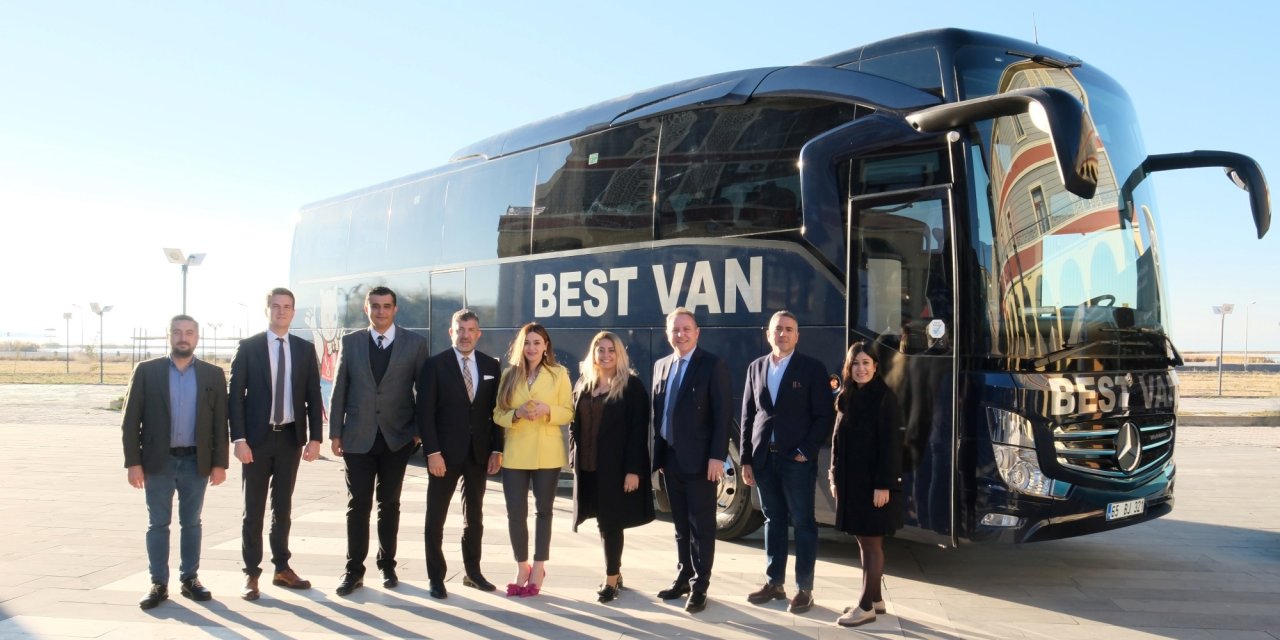 Mercedes'ten, Best Van Turizm’e Travego 16 2+1’i teslimatı