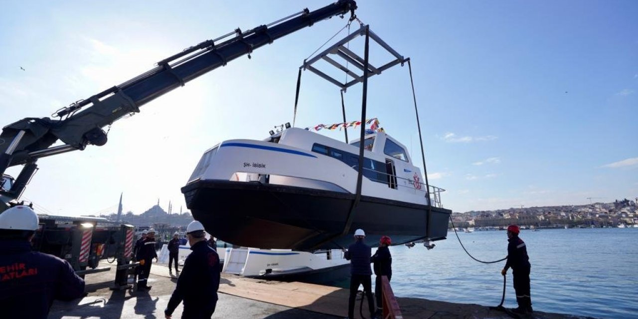 İBB, 5 elektrikli deniz taksiyi suyla buluşturdu
