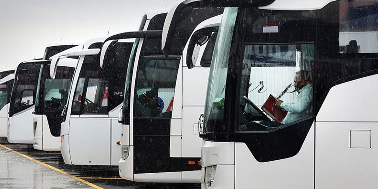 Büyük otobüs şoförleri için ehliyet yaş şartı değişti