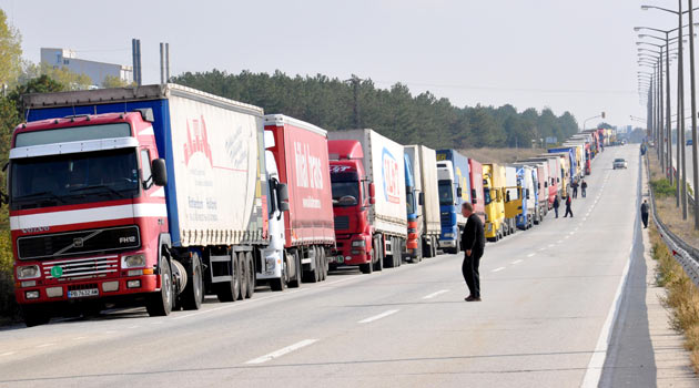 TIR kuyruğunu bitirecek proje ‘ruhsat’a takıldı