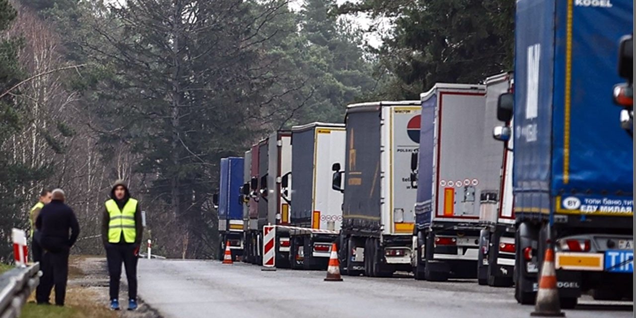 Polonya'dan Türk TIR'larına tarife dışı engel
