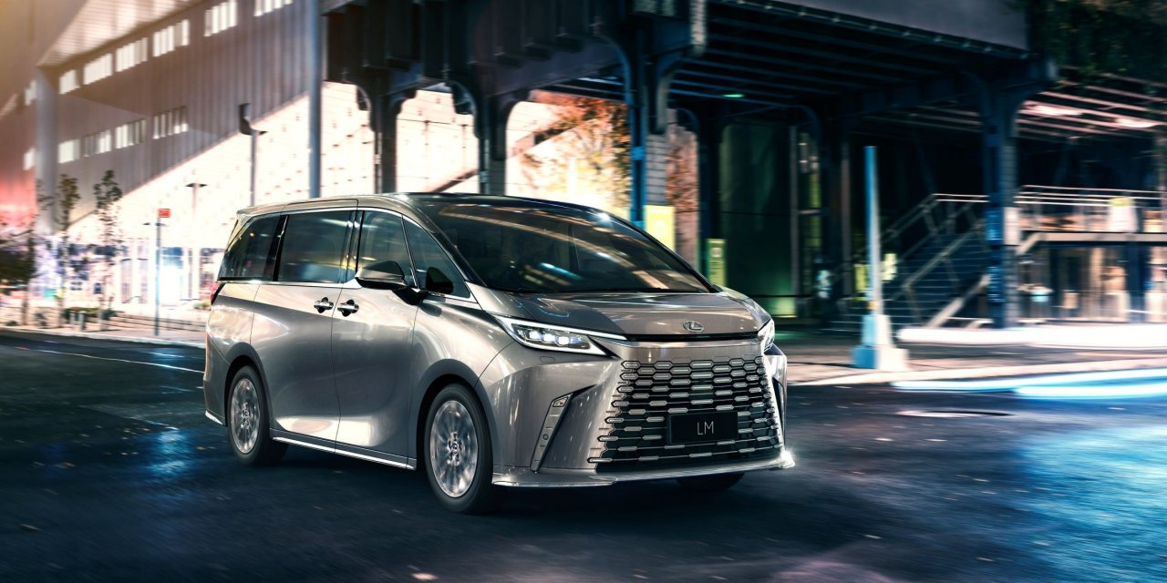 Lexus Yeni LM Modelini Dünya Prömiyeriyle Tanıttı