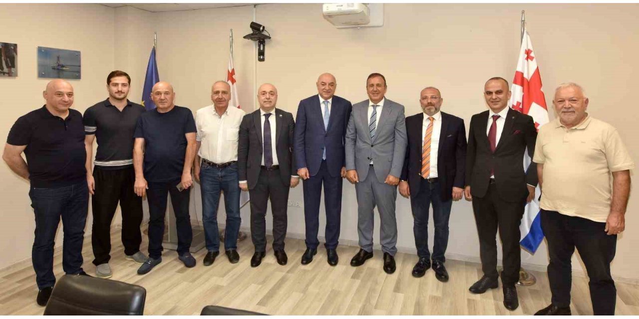 TTSO’dan Sarp'taki TIR yoğunluğunu azaltmak için gemi seferleri önerisi