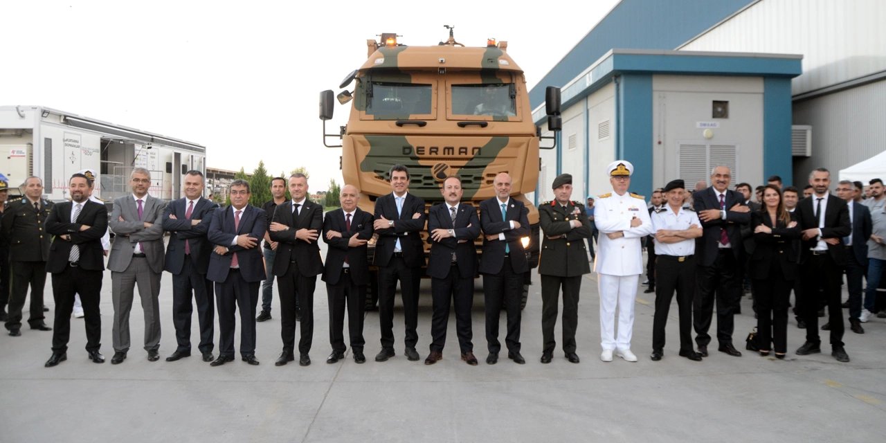 Konteyner taşıyıcı Derman'lar Kara Kuvvetleri'ne teslim edildi