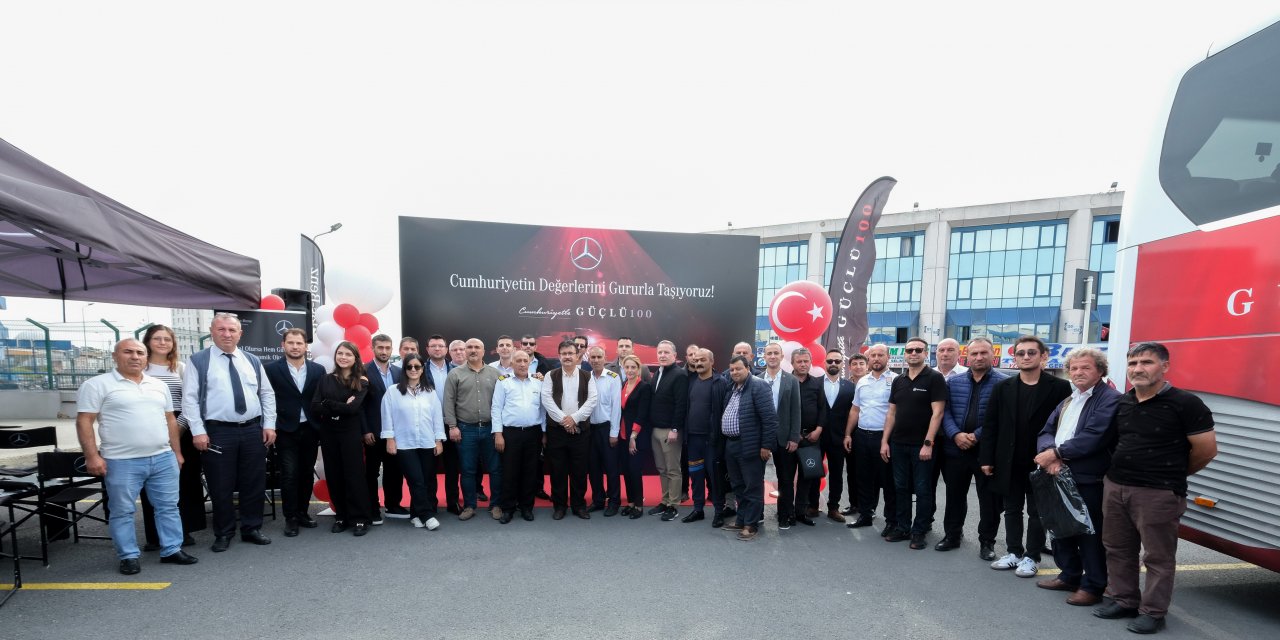 Mercedes-Benz Türk, Cumhuriyet’in 100’üncü Yılını Otobüs Kaptanlarıyla Kutladı
