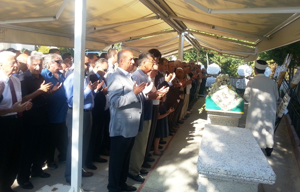 Feryal Solakoğlu toprağa verildi