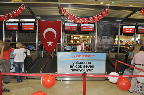 Atlas Jet 30 Ağustos'u yine unutmadı