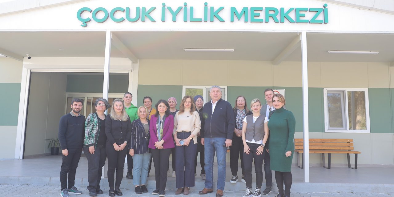 Mercedes-Benz Türk, Deprem Bölgesine Destek Çalışmalarını Sürdürüyor