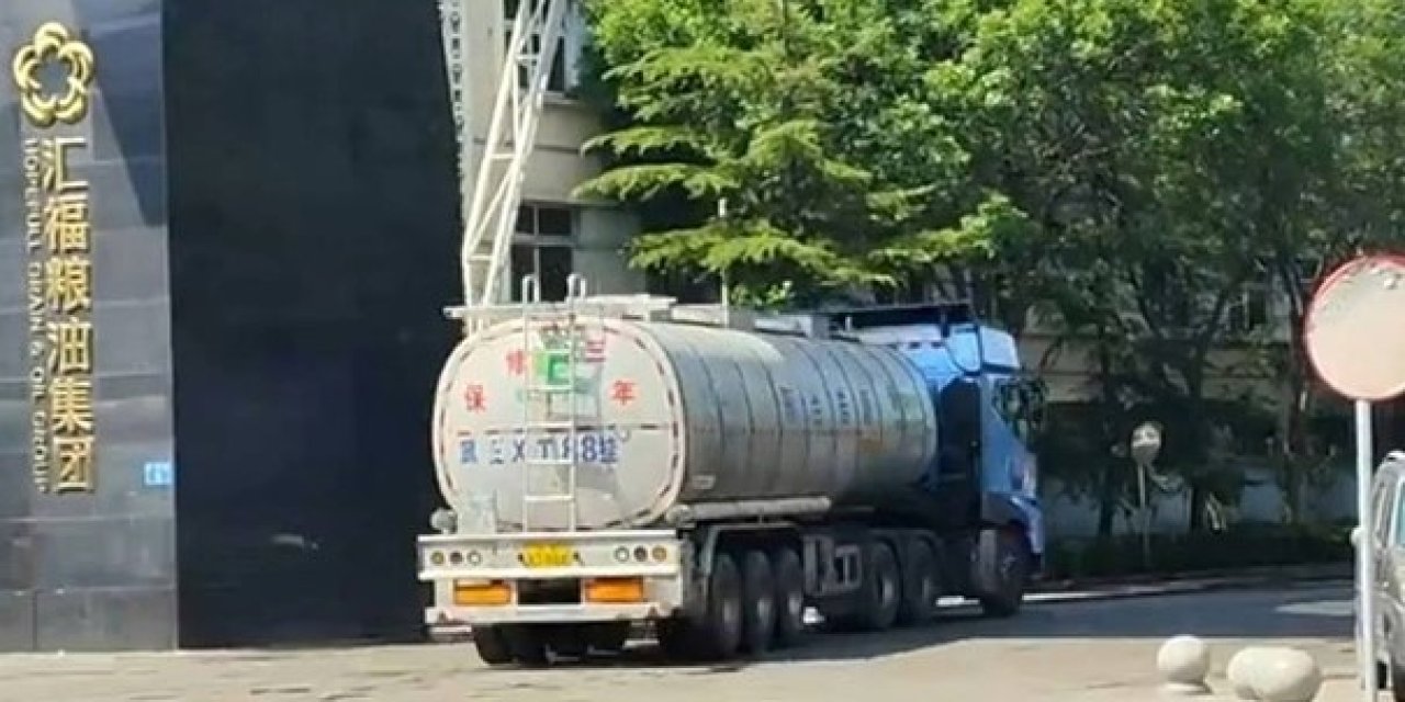 Yakıt tankeriyle yemeklik yağ taşıdılar