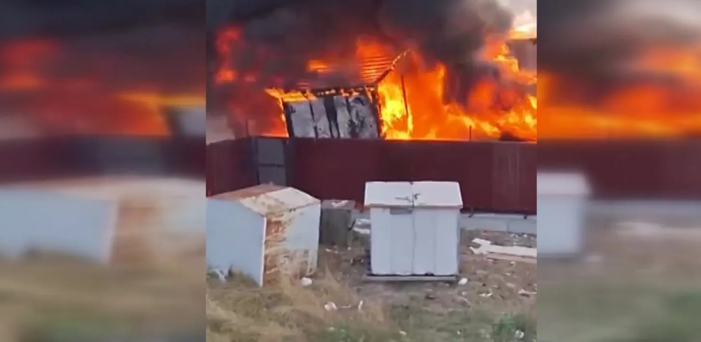 Esenyurt alev alev: TIR'lar cayır cayır yandı