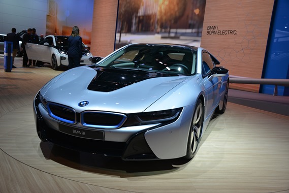 BMW i8, Frankfurt’ta Voltajı yükseltti