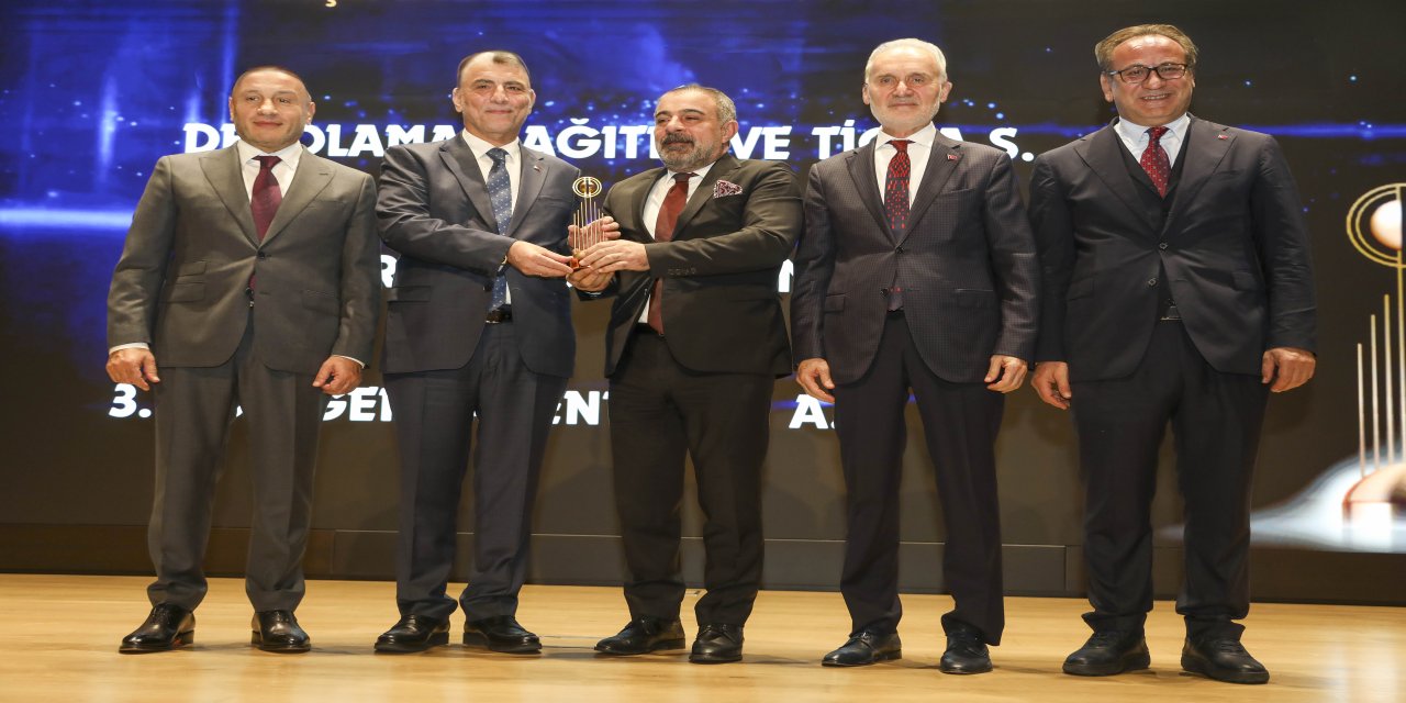 Ekol, hizmet ihracı sektöründe ilk üçte