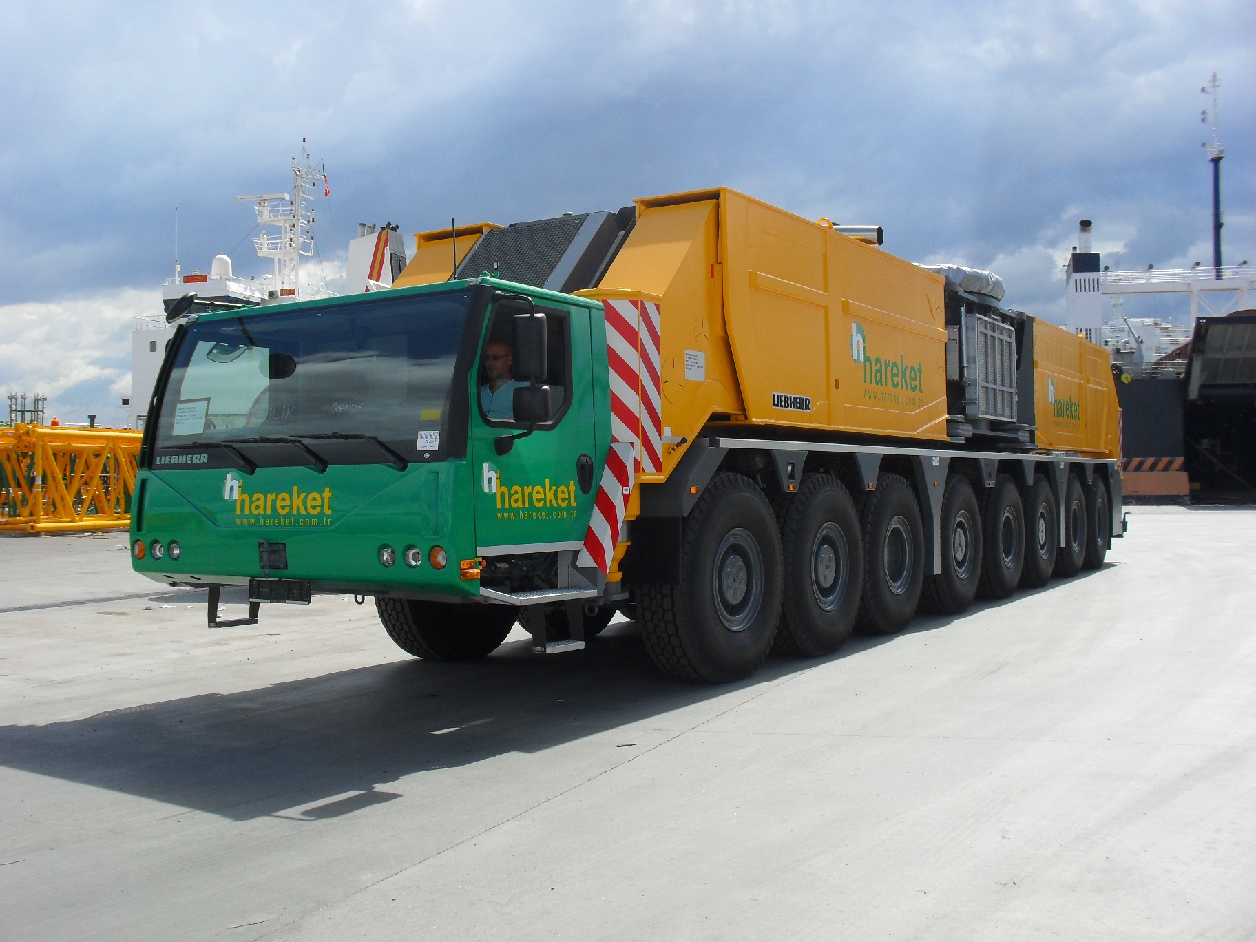 Hareket’ten 9 milyon euroluk vinç yatırımı