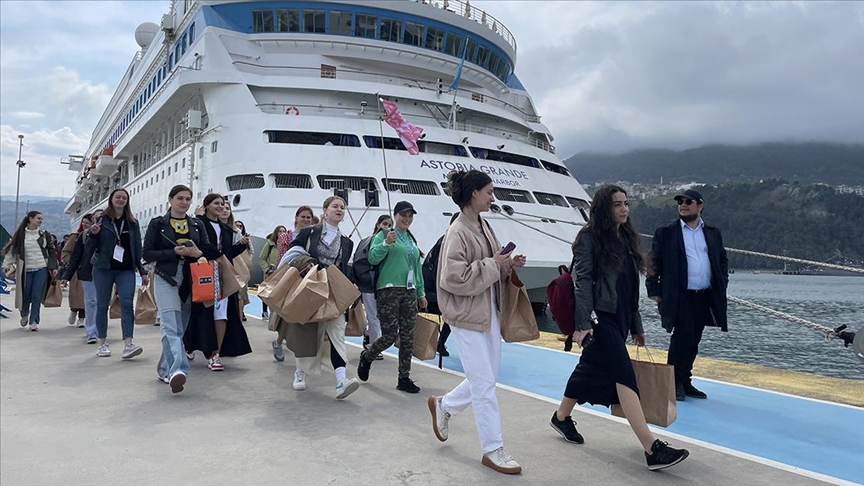 Astoria Grande’den Amasra’ya yılın ilk seferi