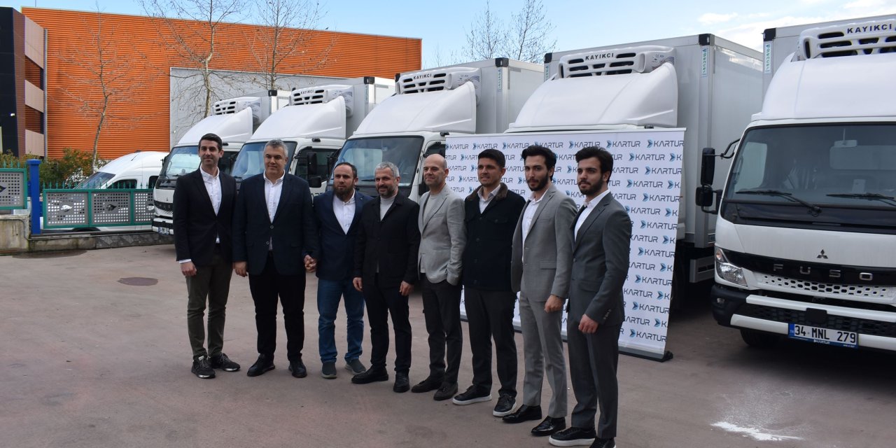 TEMSA, Kartur Grup’a 25 adet Fuso Canter teslim etti