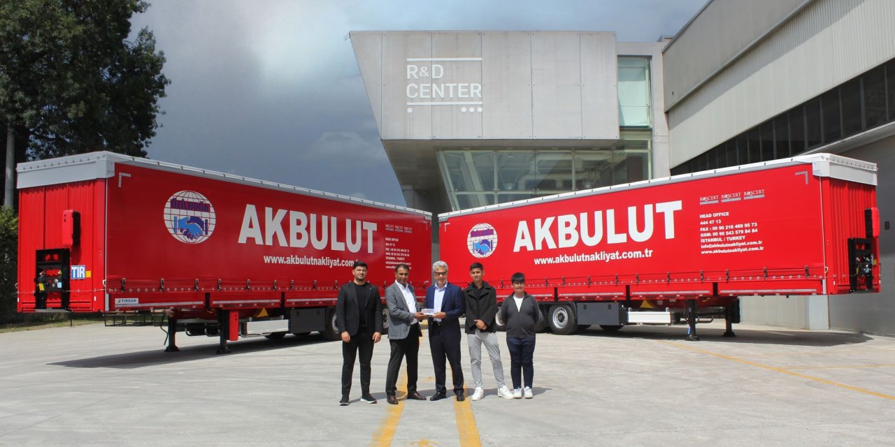 Farklı ve zorlu yüklerin uzmanı Akbulut’a 15 yeni Tırsan