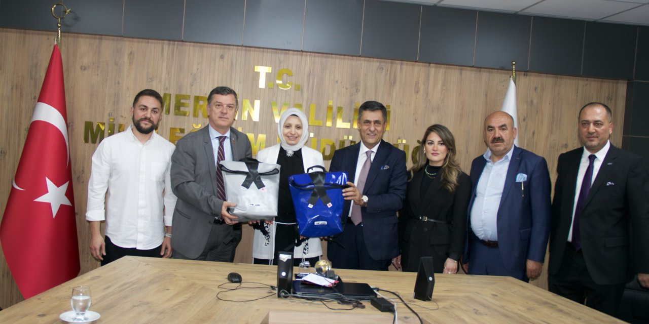UND, brandalardan yapılan 200 okul çantasını teslim etti
