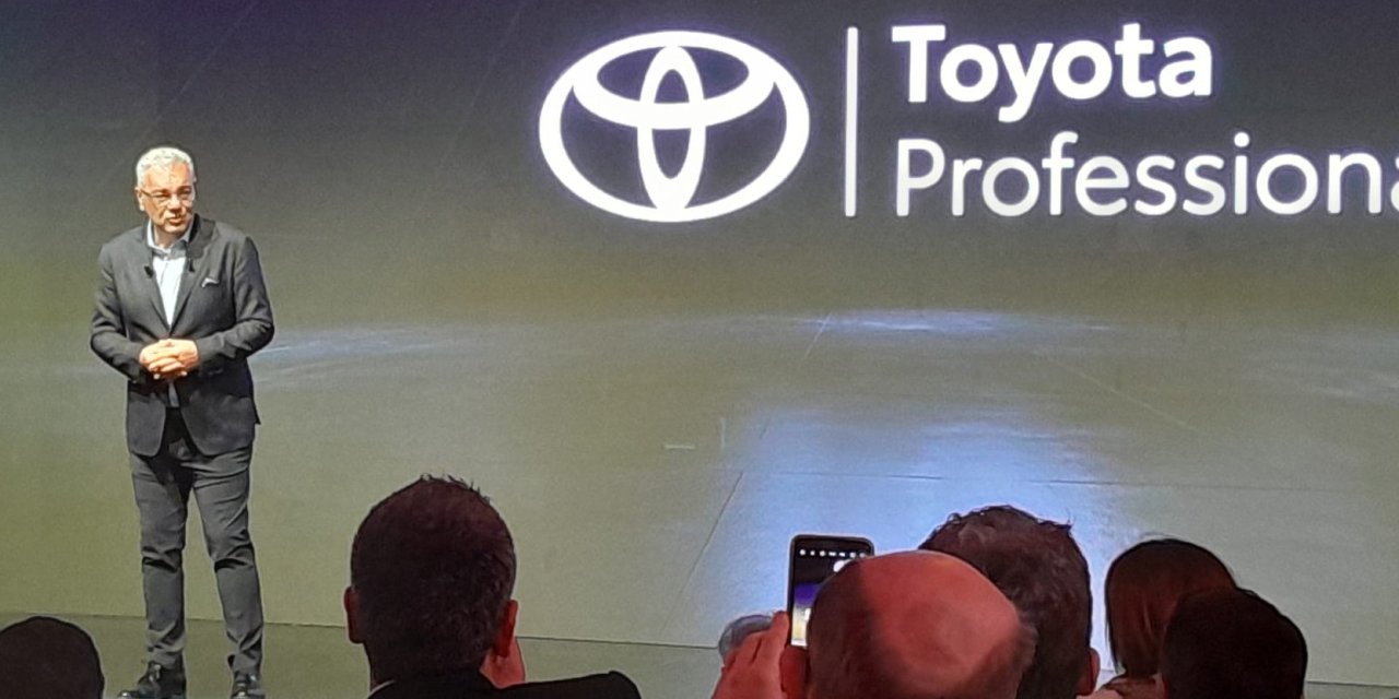 Toyota, yeni hafif ticarilerle gümbür gümbür geliyor