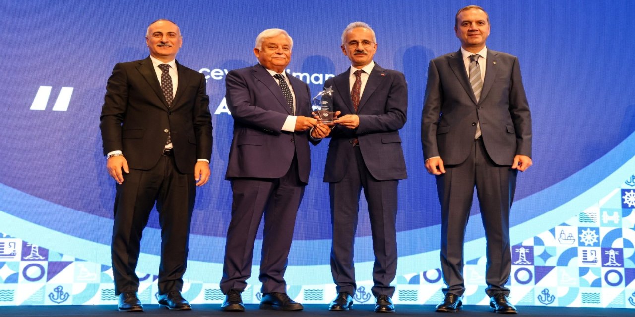 Asyaport’a “En Çevreci Liman Tesisi” ödülü