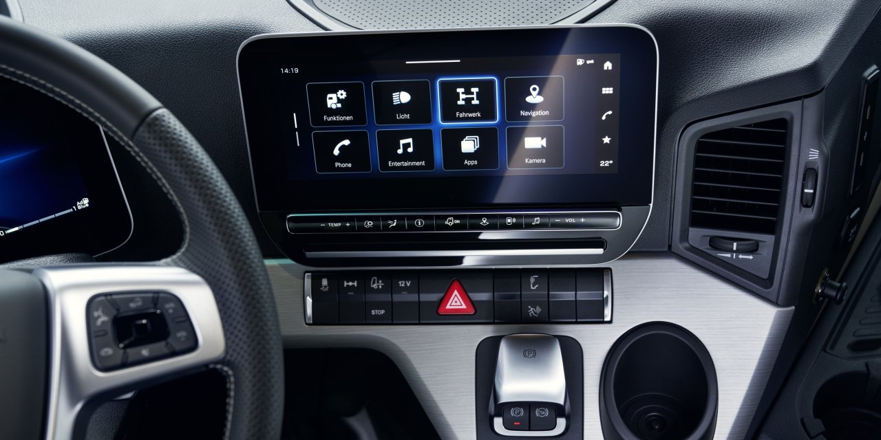 Mercedes, Yeni Multimedya Kokpit 2 ile fark yaratıyor